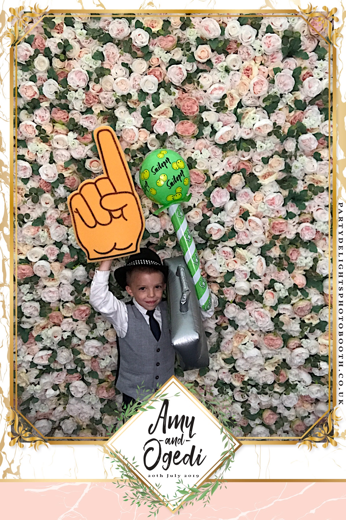 Ogedi and Amy’s Wedding - Prints | View more photos from the event at gallery.partydelightsphotobooth.co.uk/u/PartyDelightsPhotoBooth/Ogedi-and-Amy’s-Wedding-Prints-0